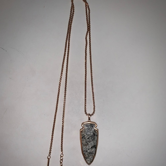 Kendra Scott rose gold necklace - Picture 2 of 2